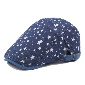 Casquette gavroche en denim bleu marine à motif étoiles avec boucle en métal réglable
