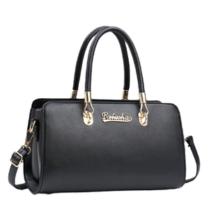 Sac à main classique en cuir grainé noir avec logo Balasha doré et bandoulière