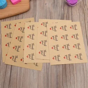 Runde Dankeschön Aufkleber aus Kraftpapier mit rotem Herz für Geschenkverpackungen