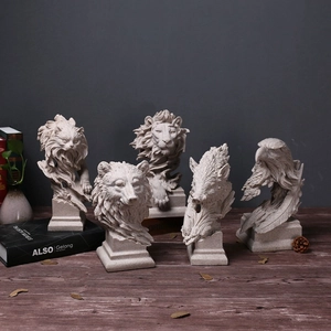 Set aus Sandstein-Tierbüsten-Skulpturen mit Löwe, Bär und Adler für die Heimdekoration