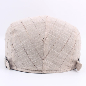 Classic striped patchwork ivy cap in beige and brown with breathable metal side buckles