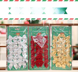 Lot de 12 nœuds de Noël scintillants rouge or et argent sur un support en bois