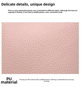 Primo piano del tessuto in pelle PU con motivo litchi rosa per borsa quadrata