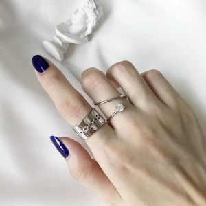 Handcrafted S925 sterling silver spiral ring set with zircon stone and chain texture