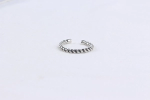 Detail shot of vintage twisted S925 sterling silver ring showing the inner quality stamp