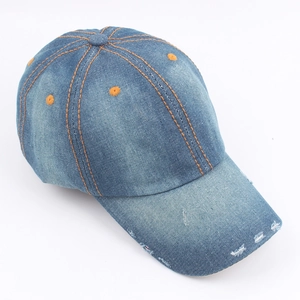 Berretto da baseball in denim lavato vintage con cuciture arancioni a contrasto e bordi logori