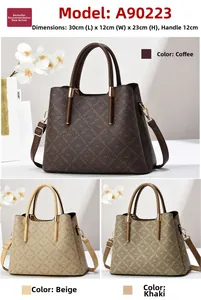 Detailansicht der Maße 30x12x23cm und Farboptionen für die geräumige Handtasche