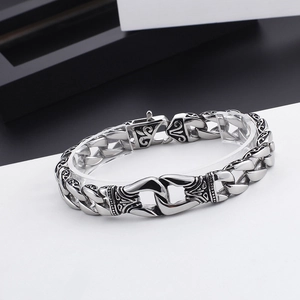 Bracciale a catena vintage in acciaio inossidabile da uomo con motivi barocchi incisi
