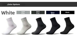 Dettaglio di calze in cotone in cinque colori: bianco, grigio, blu navy e nero