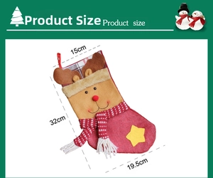 Dimensions détaillées de la chaussette de Noël renne avec des mesures de 15x32x19,5cm
