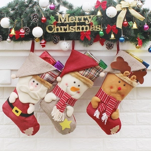 Grande Chaussette de Noël Décorative Avec Appliqué Père Noël Bonhomme de Neige Renne Lin Jute Revers Ecossais Chaussette Suspendue pour Cadeau