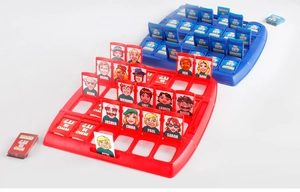 Détail des plateaux de jeu Qui est-ce rouges et bleus avec cartes de personnages de BD