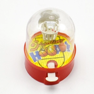 Mini-Tisch-Basketballspiel mit roter Basis, transparenter Kuppel und weißem Knopf