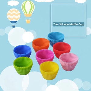 Set of 7cm colorful silicone muffin cups for baking with non-slip texture in 8 vibrant colors
