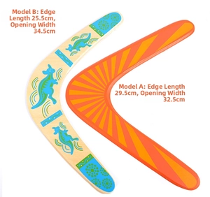 Dettaglio di boomerang in legno a V con stampe di canguro e dimensioni per sport all'aperto