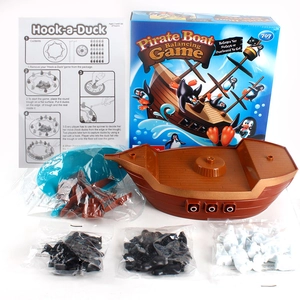 Set gioco da tavolo bilanciamento nave pirata pinguino con scatola e accessori inclusi.