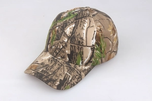 Outdoor sun protection quick-dry baseball cap featuring forest leaf camouflage pattern