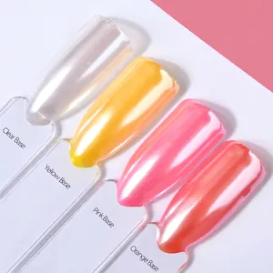 Poudre à ongles nacrée irisante avec effets chrome aurora sur diverses bases colorées