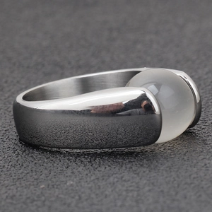 Close-up of 18K gold-plated stainless steel ring featuring a polished cat eye stone inlay