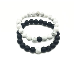 Set di due bracciali di perle da 8 mm con pietra nera opaca e turchese bianco marmorizzato