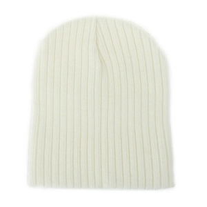 Vue détaillée du tricot côtelé blanc d'un bonnet d'hiver chaud pour enfants
