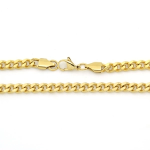 Macro shot of 3mm gold stainless steel cuban chain with secure lobster clasp closure