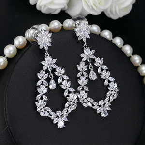 Luxurious Copper AAA Zirconia Flower Dangle Earrings For Women Elegant Silver Tone Water Drop Pendant Earrings Wedding Party Jewelry