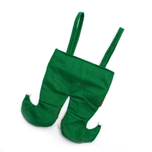 Christmas elf candy bag in green felt with shoulder straps for holiday party gifts