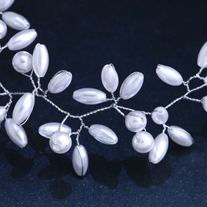 Handmade bridal headband with white pearls and silver wire for wedding photography