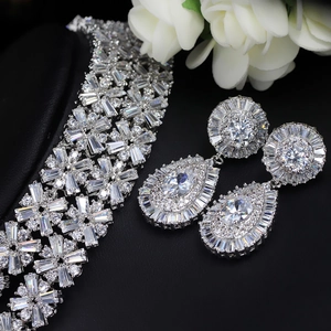 Luxury bridal jewelry set featuring wide geometric AAA zircon necklace and teardrop earrings