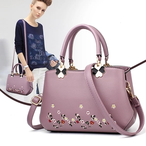 Women Handbag PU Leather Floral Embroidery Shoulder Bag Retro Elegant Tote With Detachable Strap And Gold Hardware