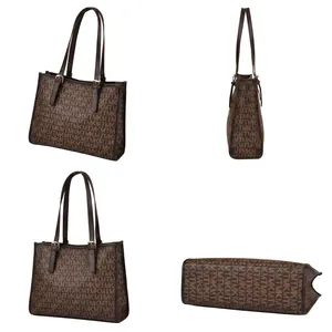 Vues détaillées du sac cabas à monogramme marron foncé sous plusieurs angles précis