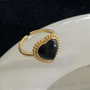 Bague cœur en argent S925 avec onyx noir et anneau doré réglable au style minimaliste