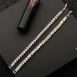 Elegant heart-shaped zircon bracelets in gold and silver plating with fold-over clasps