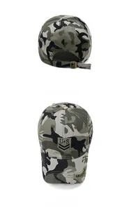 Détail arrière et supérieur d'une casquette armée camouflage avec boucle en métal réglable