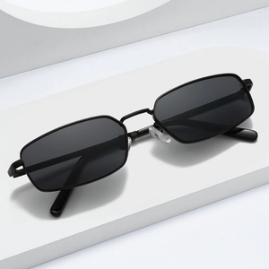 Rectangular Sunglasses Metal Frame UV400 Protection Vintage Trendy Driving Eyewear Fashion Unisex