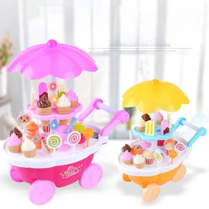 Chariot de glace et bonbons pour enfants en rose et jaune avec divers desserts jouets