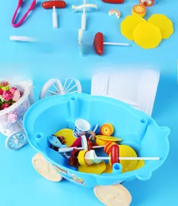 Composants détaillés du kit de barbecue pour enfants avec chariot et faux aliments