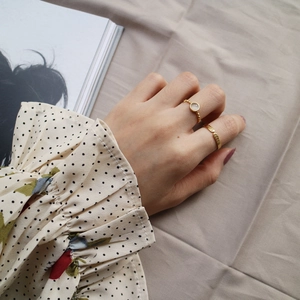 S925 silver gold rings featuring white cat's eye stone and wheat leaf texture engraving