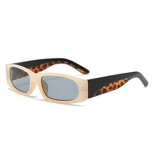 Retro Rectangle Sunglasses Women Fashion UV400 PC Material Leopard Pattern Thick Frame Vintage Street Style Eyewear