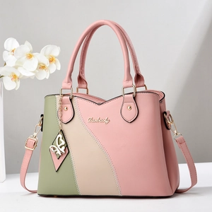 Sac à main femme tricolore rose beige et vert avec pendentif papillon élégant