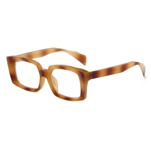 Classic tortoise shell thick square frame sunglasses with amber pattern and wide temples