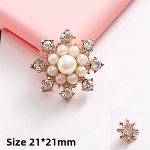 Detailed size 21x21mm view of snowflake pearl rhinestone accessory for DIY phone cases