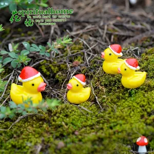 Miniature resin Christmas ducks with red hats for moss micro landscape DIY decoration