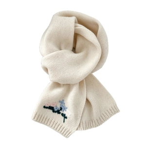 Knitted wool scarf in cream with floral embroidery and ribbed edges for women