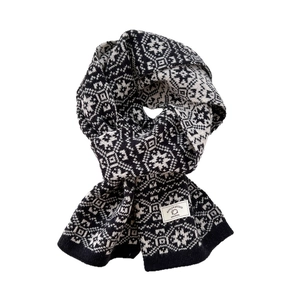 Classic Fair Isle snowflake pattern 100% wool knitted winter scarf with brand tag