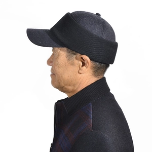 Winter thermal baseball cap for men featuring ear protection and warm wool fabric