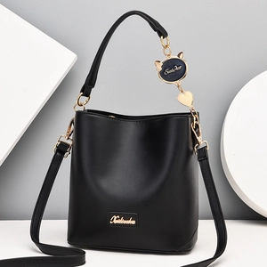 Fashion Bucket Bag PU Leather Women Shoulder Crossbody Bag With Cat Pendant Large Capacity Elegant Street Style