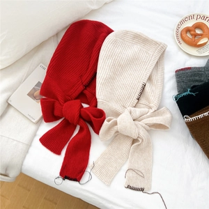 Écharpe à capuche balaclava en maille épaisse avec coutures contrastées et cordons