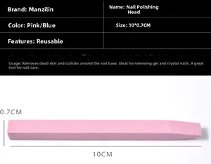 Vista macro del palo de cuarzo rosa para manicura de 10x0,7cm para eliminar cutículas y uñas